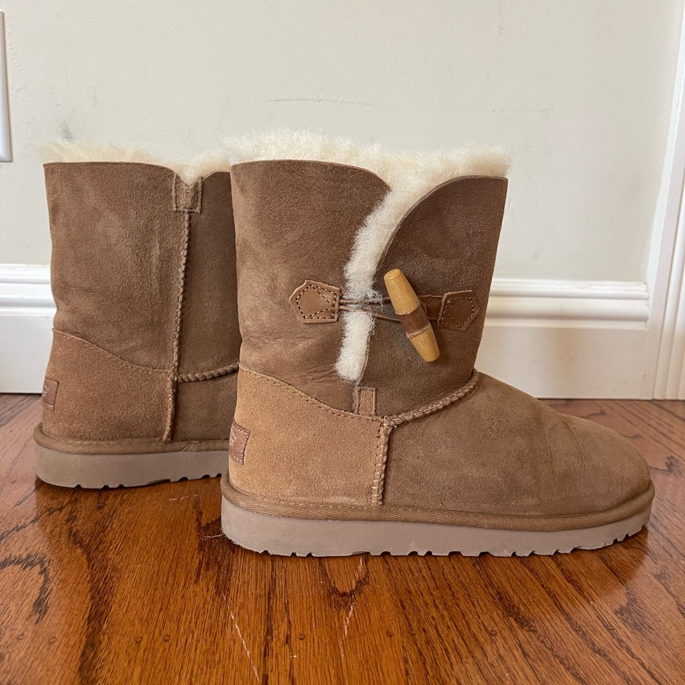 UGG Keely Boots, size youth 5/women 6.5